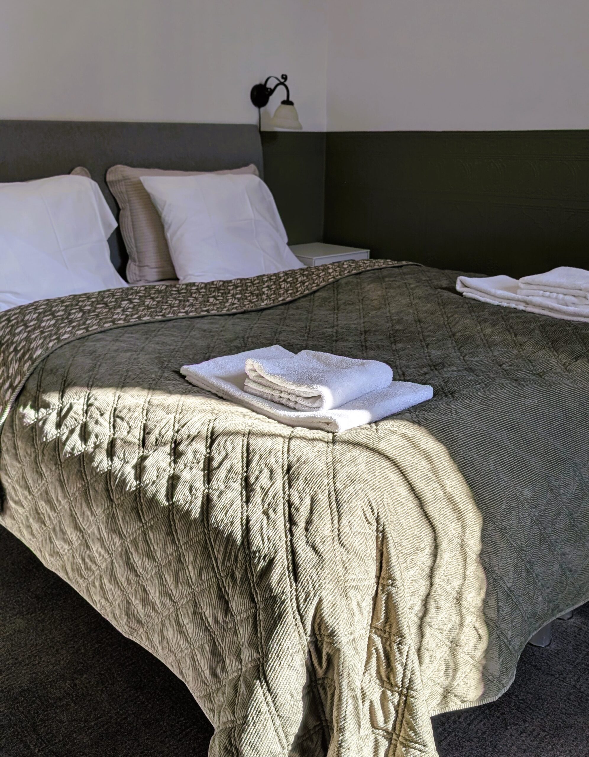 Hotel Harmonien i Nakskov opdækning i balsalen